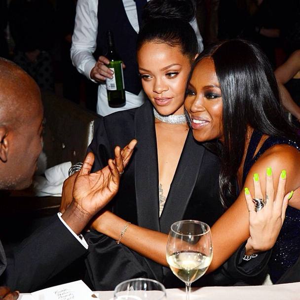 In caso di dubbi sul design, Rihanna potr chiedere consiglio a una delle sue grandi amiche: la top model Naomi Campbell, che di moda certo se ne intende.